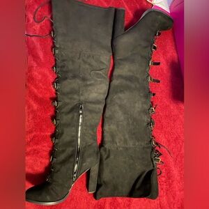 NIB Shoedazzle Josie Women’s size 8 Black Knee High Heeled Boots